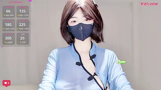 Snapshot of Duduludululu chatting on February 4, 12:00 pm Duduludululu online show from February 4, 12:00 pm