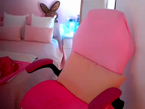 aubade246 online show from October 31, 9:28 am