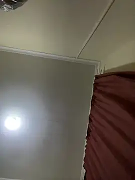 Gifttheskimaskboy online show from March 10, 1:20 am