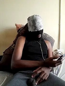 Gifttheskimaskboy online show from March 11, 7:14 am