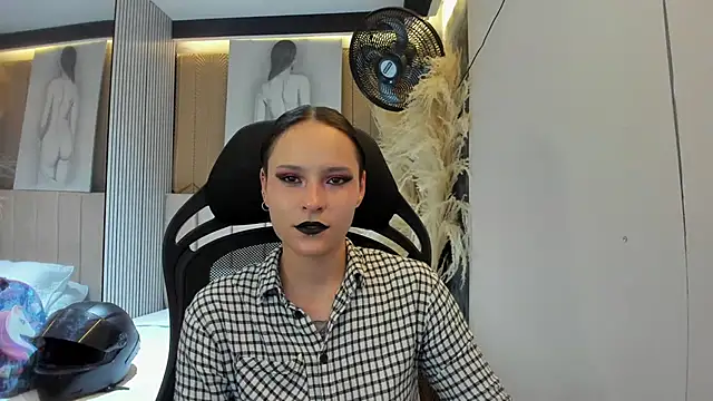 AnnyThompson  online show from March 28, 10:55 pm