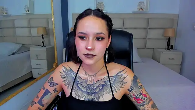AnnyThompson  online show from September 25, 9:10 pm
