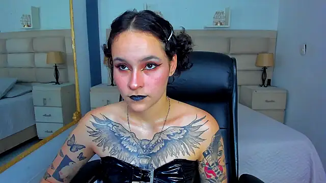 AnnyThompson  online show from September 24, 8:48 pm