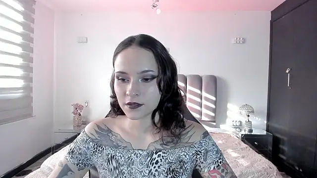 AnnyThompson  online show from March 7, 9:53 pm