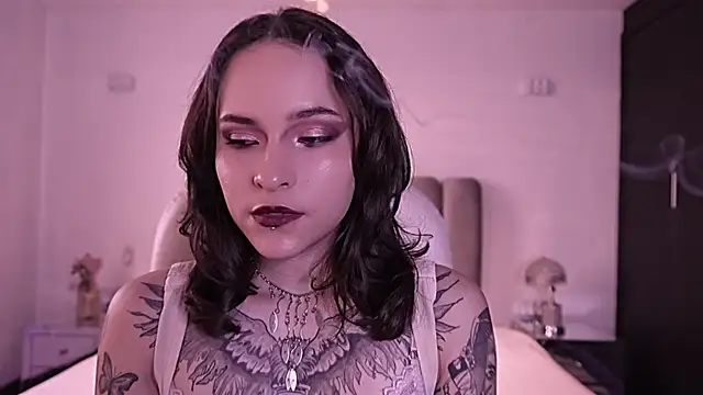 AnnyThompson  online show from February 20, 9:28 pm