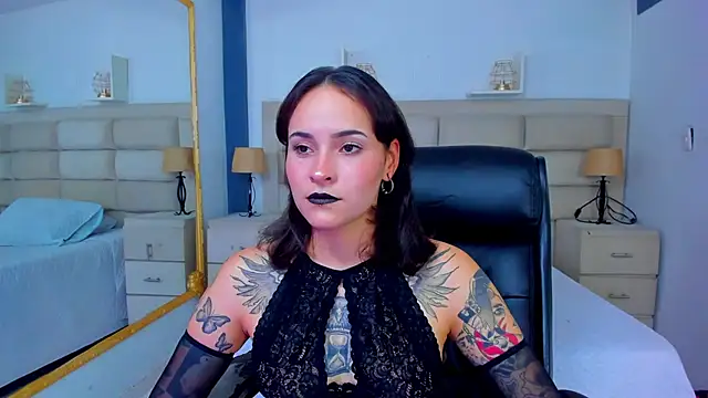 AnnyThompson  online show from October 22, 9:24 pm