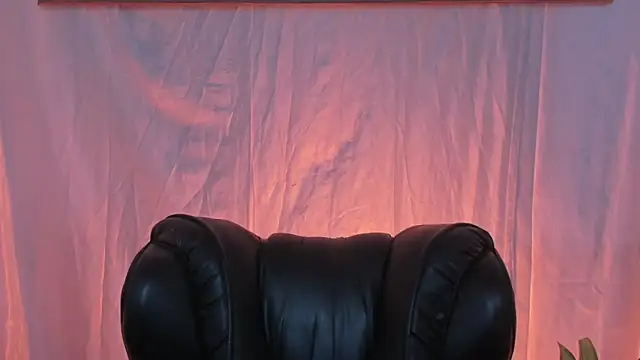 AnnyThompson  online show from April 20, 3:53 am