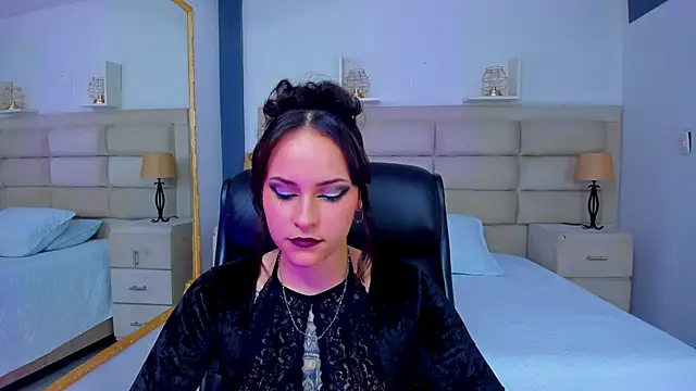 AnnyThompson  online show from November 6, 9:08 pm