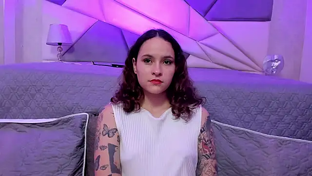 AnnyThompson  online show from February 9, 1:22 am