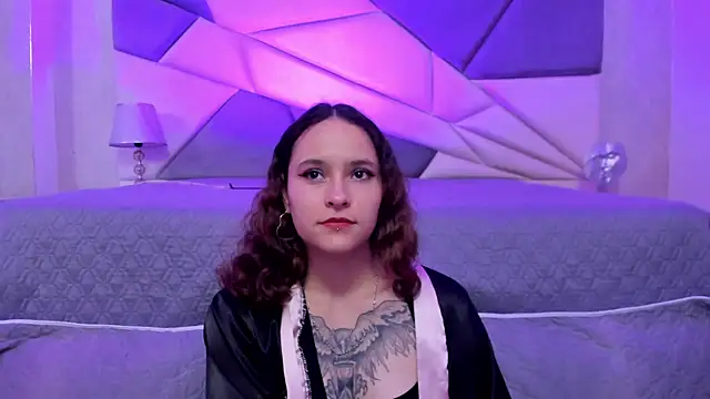 AnnyThompson  online show from February 6, 12:43 am