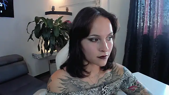 AnnyThompson  online show from September 28, 9:22 pm