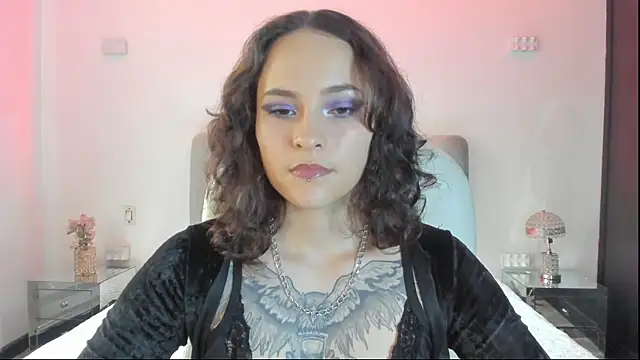 AnnyThompson  online show from February 24, 9:37 pm