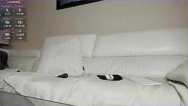 xqueenyasmine online show from February 16, 6:21 pm