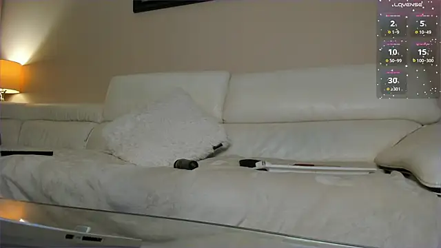 xqueenyasmine online show from January 26, 6:07 am