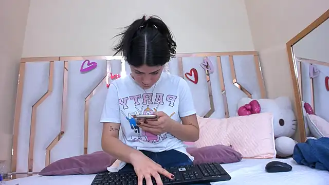 TifanyChill online show from February 19, 8:20 pm