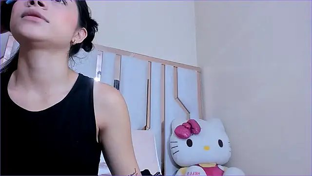 TifanyChill online show from November 15, 8:13 pm