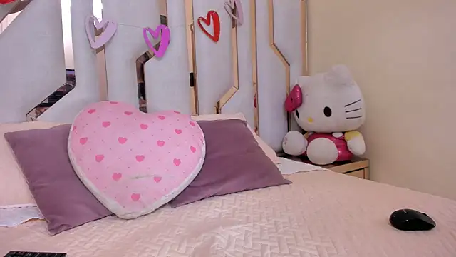TifanyChill online show from March 11, 8:20 pm