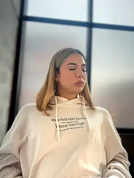 Snapshot of Jules_Anderson chatting on November 21, 9:36 pm Jules Anderson online show from November 21, 9:36 pm