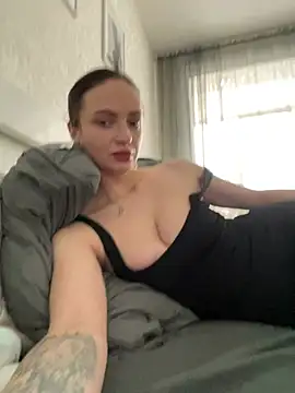 Kristis43 online show from February 21, 7:43 am