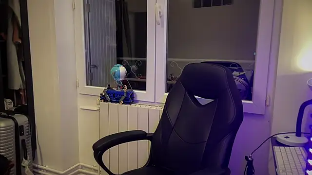 minette-sexy online show from November 28, 12:00 am