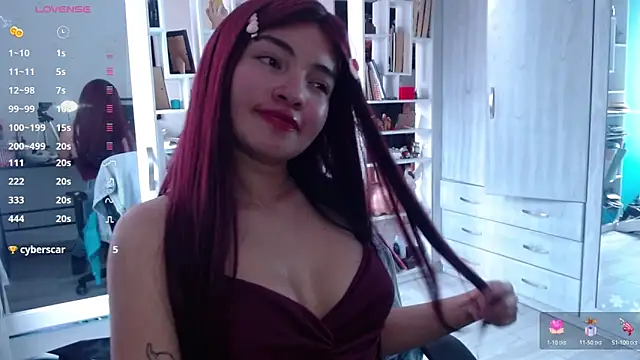 lauvelez   online show from March 10, 4:00 pm