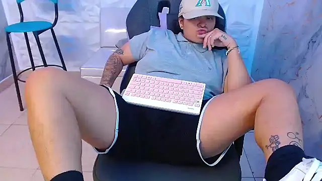 snowflake xxx online show from February 21, 2:57 am