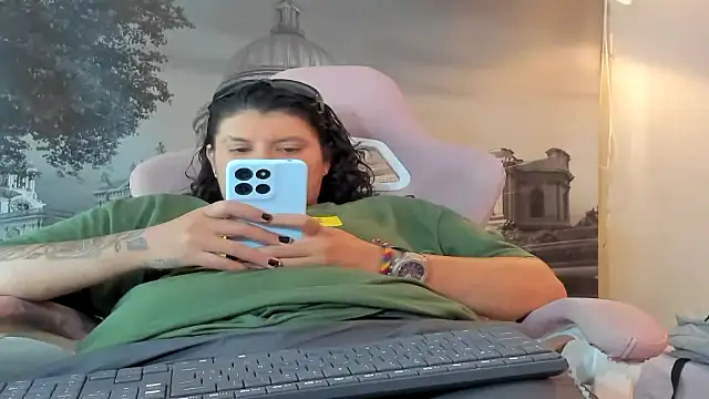 snowflake xxx online show from September 25, 3:01 am