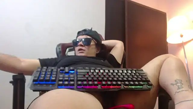 snowflake xxx online show from November 10, 9:14 am