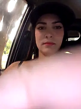 camiysebas21 online show from October 31, 6:15 pm