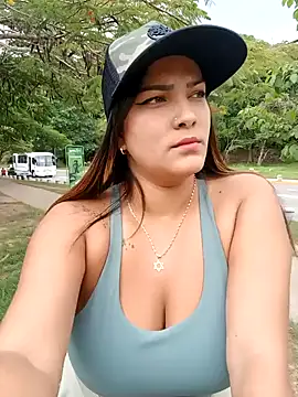 Snapshot of camiysebas21 chatting on September 18, 5:27 pm camiysebas21 online show from September 18, 5:27 pm