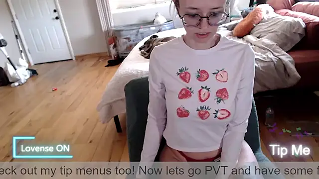 Plantbabeee online show from April 23, 4:52 pm