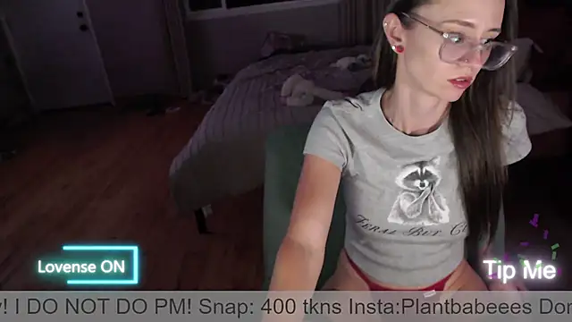 Plantbabeee online show from June 12, 3:48 am