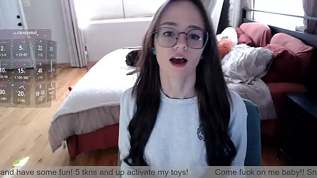 Snapshot of Plantbabeee chatting on November 17, 5:39 pm Plantbabeee online show from November 17, 5:39 pm