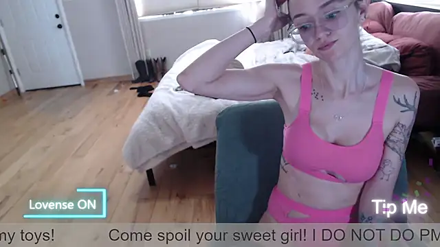 Plantbabeee online show from May 14, 5:21 pm