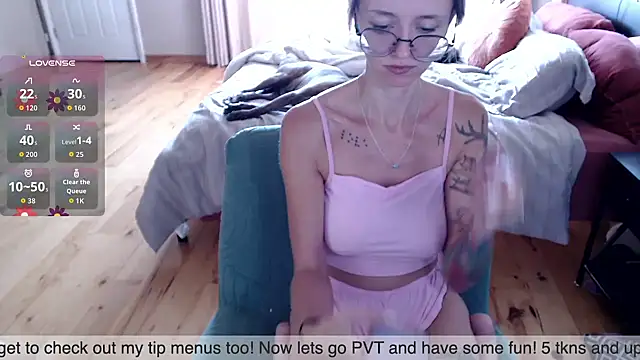 Snapshot of Plantbabeee chatting on September 8, 3:55 pm Plantbabeee online show from September 8, 3:55 pm