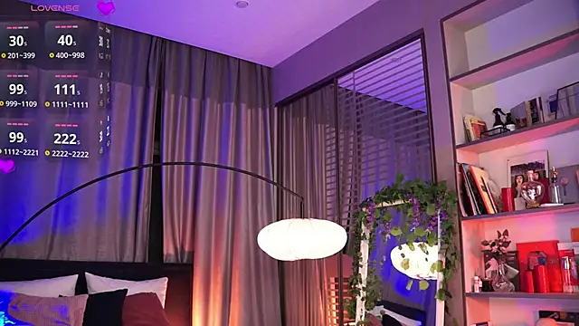 LunaNight online show from March 10, 11:27 pm