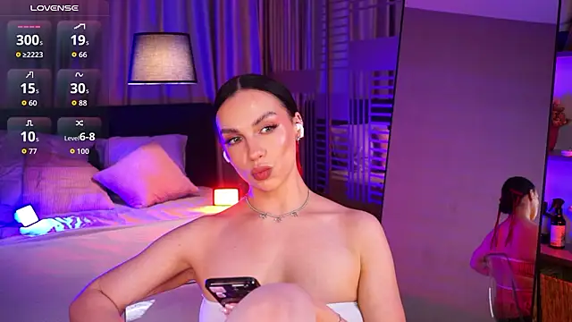 LunaNight online show from March 17, 8:45 pm