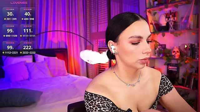 LunaNight online show from November 3, 8:23 pm