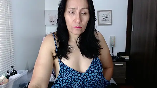 Maira B online show from February 9, 3:43 pm