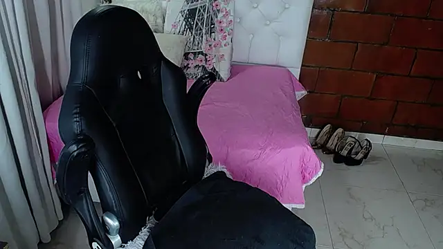 Maira B online show from October 23, 2:38 pm