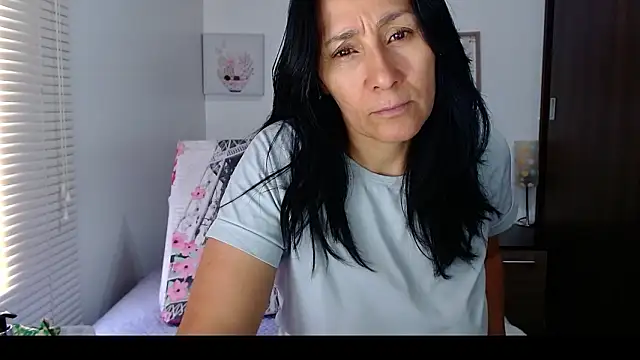 Maira B online show from March 18, 3:57 pm