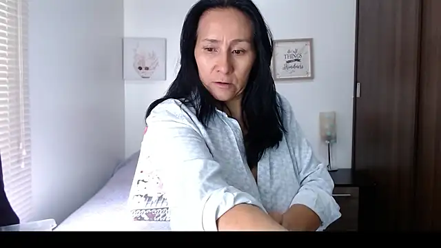 Maira B online show from March 25, 7:13 pm