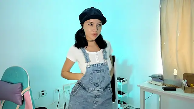 Snapshot of WandaDoll chatting on March 13, 2:33 pm WandaDoll online show from March 13, 2:33 pm