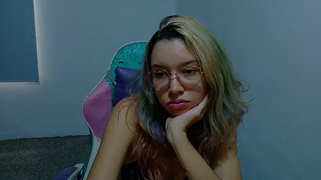 WandaDoll online show from April 7, 12:07 pm