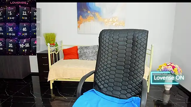 Julia Dean online show from March 19, 1:33 pm