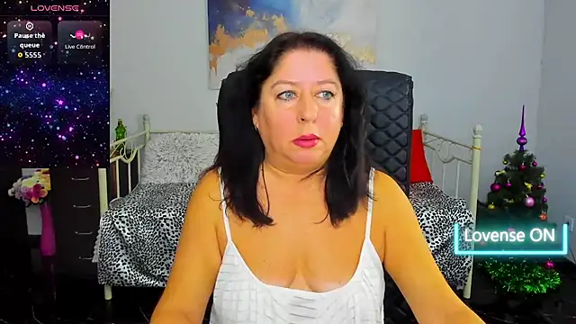 Julia Dean online show from December 15, 1:06 pm