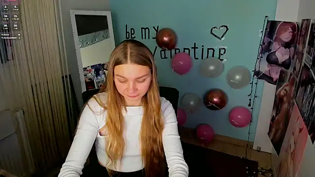 Snapshot of Molly_sweetie chatting on February 19, 10:01 am Molly sweetie online show from February 19, 10:01 am