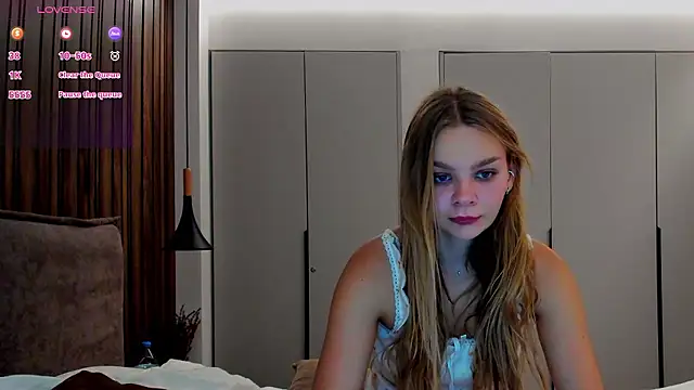 Snapshot of Molly_sweetie chatting on September 25, 6:19 am Molly sweetie online show from September 25, 6:19 am