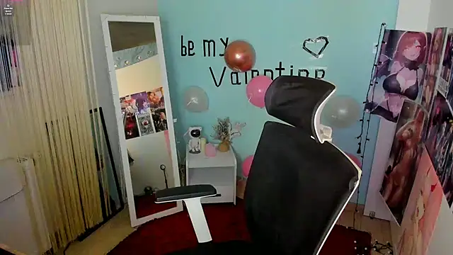 Snapshot of Molly_sweetie chatting on February 19, 6:55 am Molly sweetie online show from February 19, 6:55 am