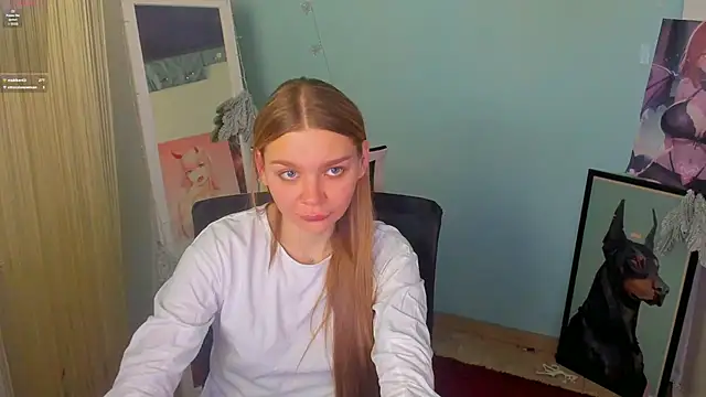 Snapshot of Molly_sweetie chatting on January 19, 10:39 am Molly sweetie online show from January 19, 10:39 am